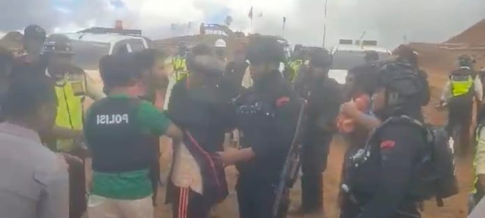 27 Warga Adat Maba Sangaji Ditangkap Saat Unjuk rasa