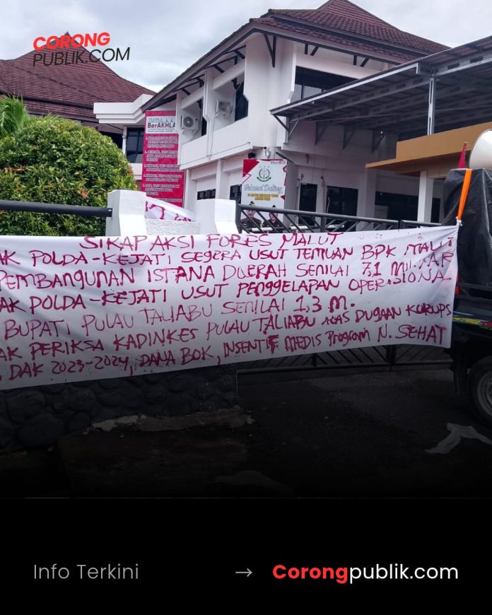 Aksi ini berlangsung pada Rabu, (21/5/2025) Di Kantor Kejati maluku Utara (Foto:/Andi )
