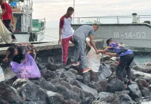 Polairud Polda Malut gelar aksi bersih pantai peduli lingkungan