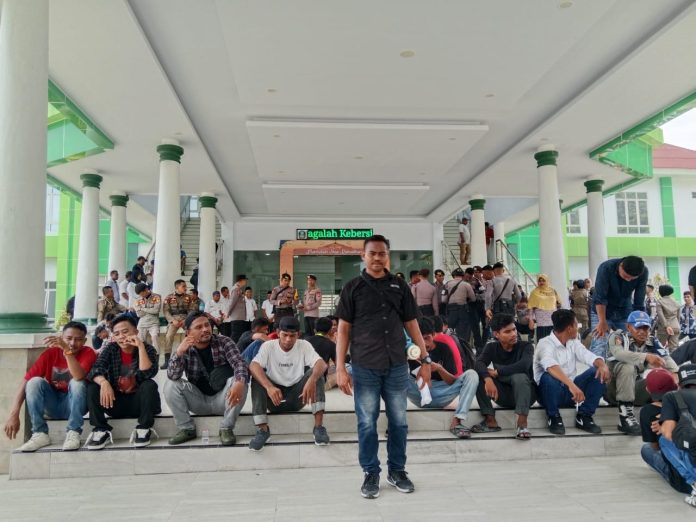 PUPR HALSEL AKAN DI KEPUNG