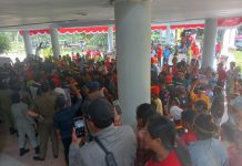 Masyarakat Adat Wayoli Kepung Kantor Bupati dan DPRD Halbar, Tolak Proyek Panas Bumi Talaga Rano