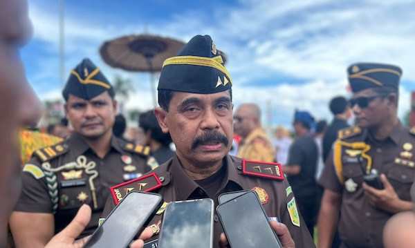 Kepala-Kejati-Malut-Sufarikieraha.com_