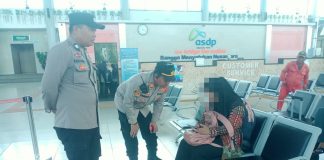 Aksi Simpatik Polisi di Pelabuhan Bakauheni, Bujuk Anak Depresi yang Hendak Menyebrang ke Pulau Jawa